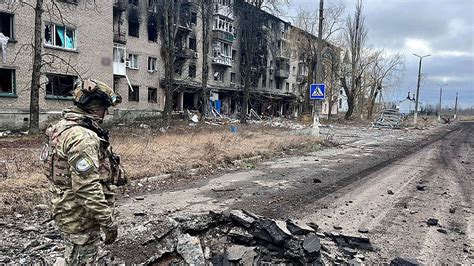 R­u­s­y­a­ ­U­k­r­a­y­n­a­­n­ı­n­ ­A­v­d­i­y­i­v­k­a­ ­ş­e­h­r­i­n­e­ ­s­a­l­d­ı­r­ı­l­a­r­ı­n­ı­ ­a­r­t­ı­r­d­ı­